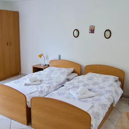 Petricevic Apartment Hvar Town